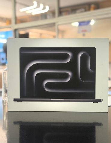 Brand new apple MacBook Pro 14 inch M5, Space Black colour.